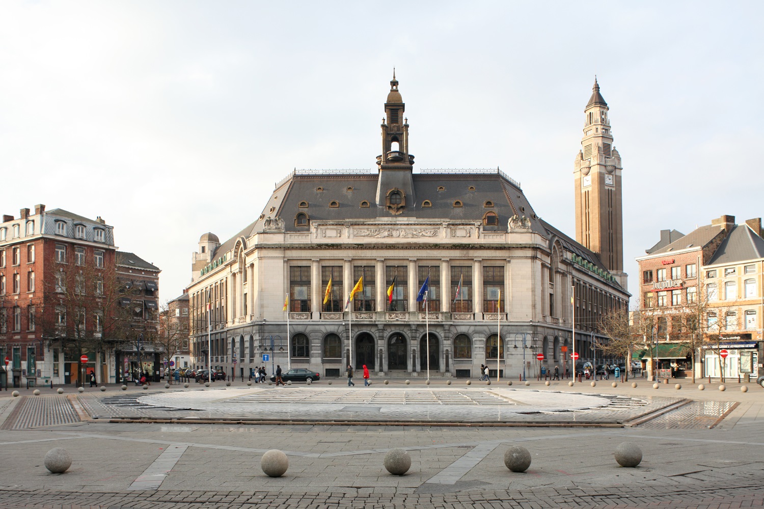 Hôtel de Ville de Charleroi sur la place Charles 2.